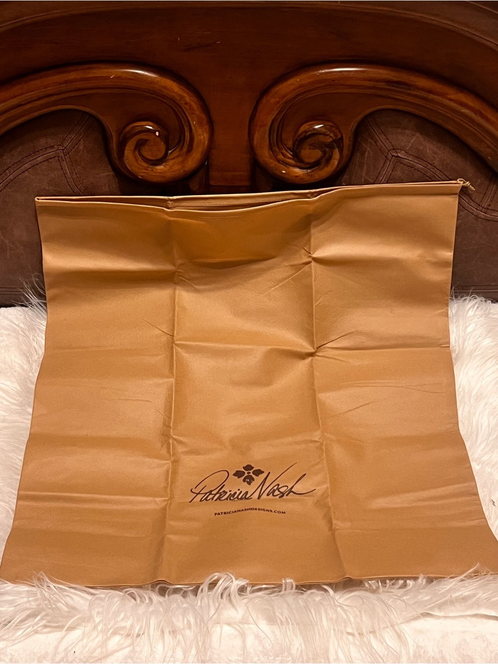 Patricia Nash NEW Tan Dust Bag 21X23
